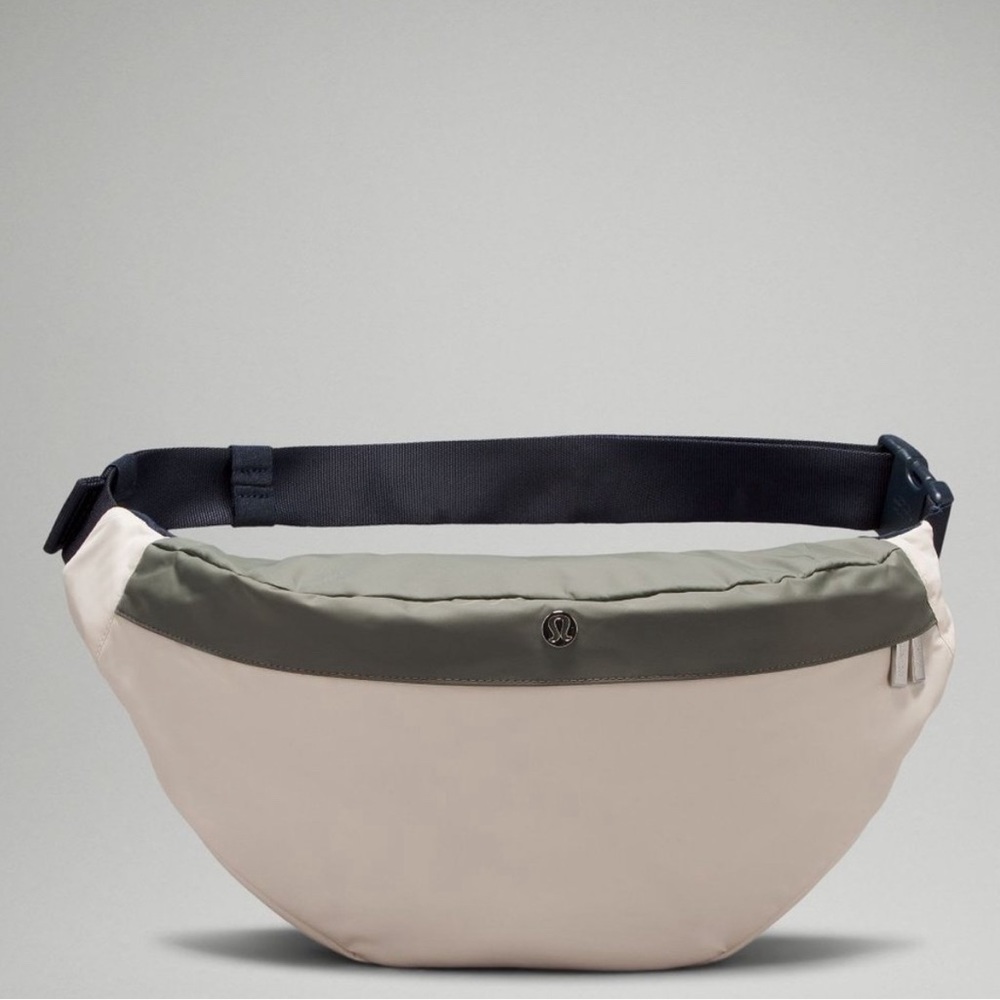 NEW Lululemon 3.5 Large Belt Bag (cream, navy and sage)